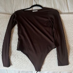 Babaton Contour Crew Longsleeve Bodysuit